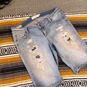 Distressed Bermuda denim shorts